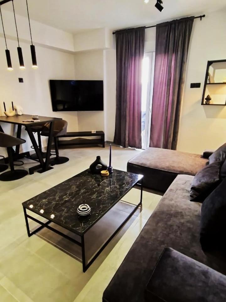 Ferienwohnung Essel Noir - A Hidden Gem With A Magnificent Acropolis View Athen Exterior foto