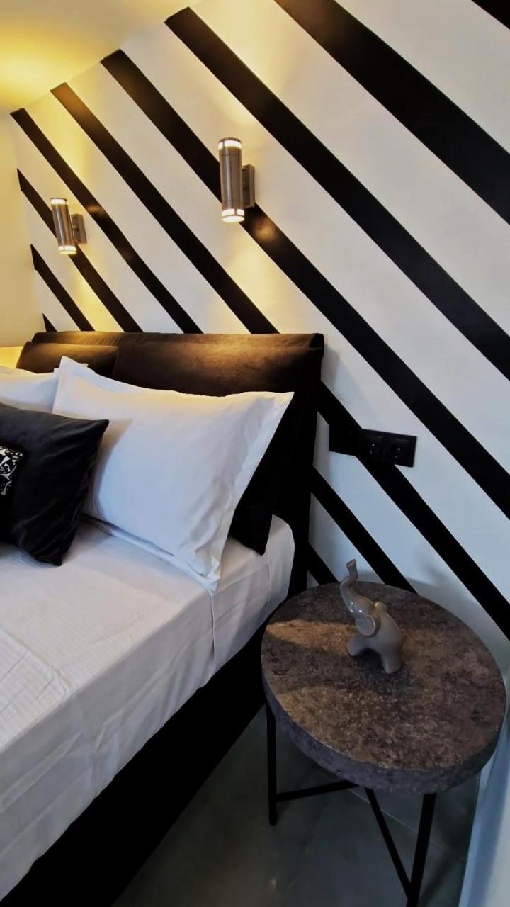 Ferienwohnung Essel Noir - A Hidden Gem With A Magnificent Acropolis View Athen Exterior foto